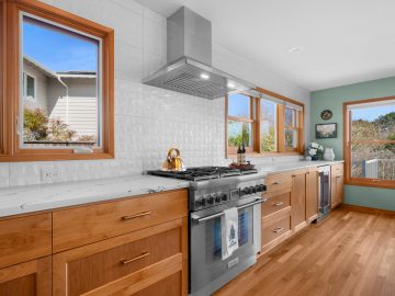 Modern luxury kitchen remodel in Corvallis, Oregon