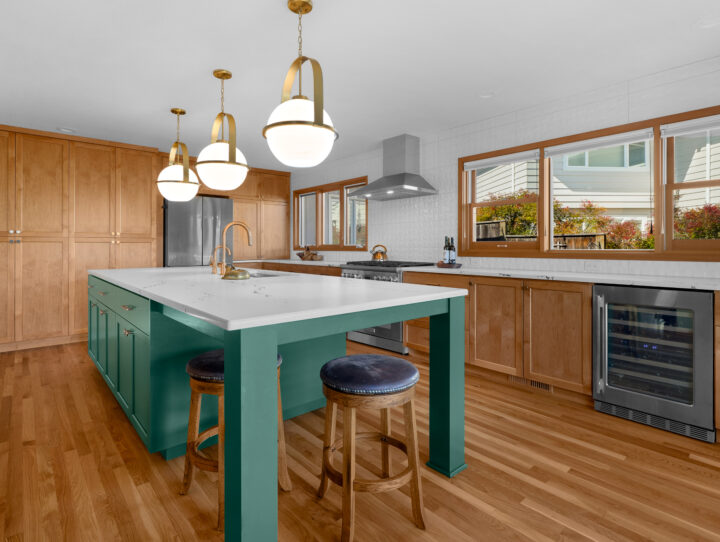 Modern luxury kitchen remodel in Corvallis, Oregon