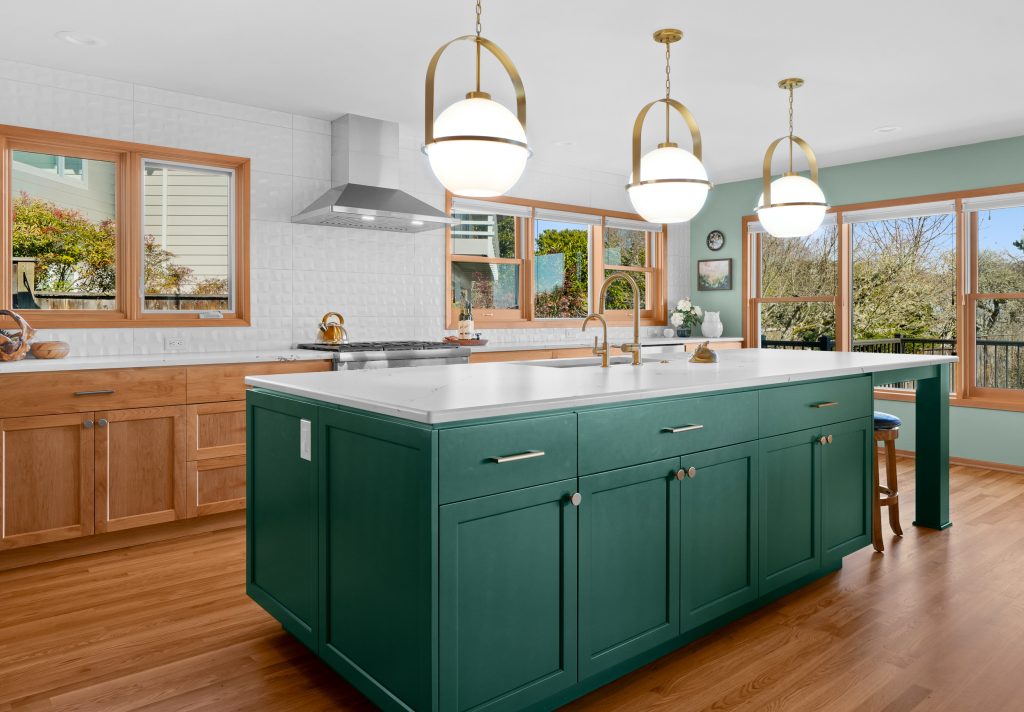 Modern luxury kitchen remodel in Corvallis, Oregon