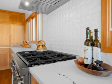 Modern luxury kitchen remodel in Corvallis, Oregon