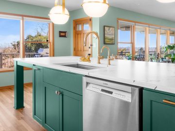 Modern luxury kitchen remodel in Corvallis, Oregon