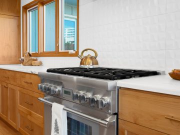 Modern luxury kitchen remodel in Corvallis, Oregon