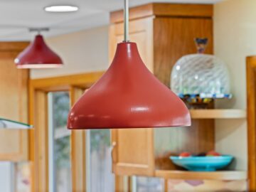 Task lighting in transitional Corvallis kitchen remodel