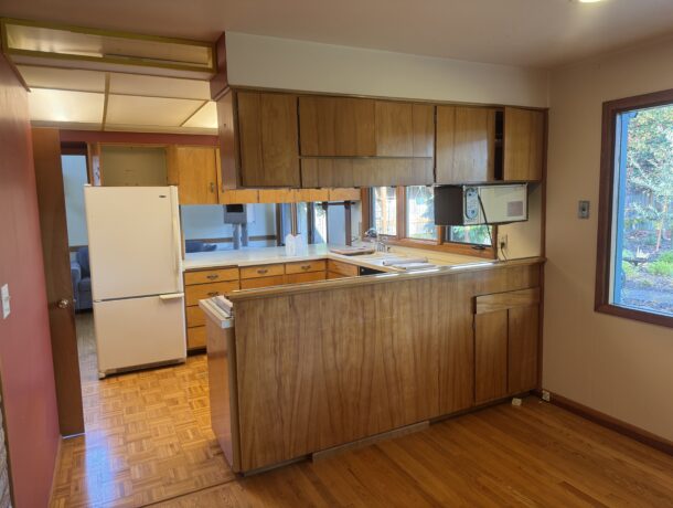 Before photo of outdated Corvallis kitchen