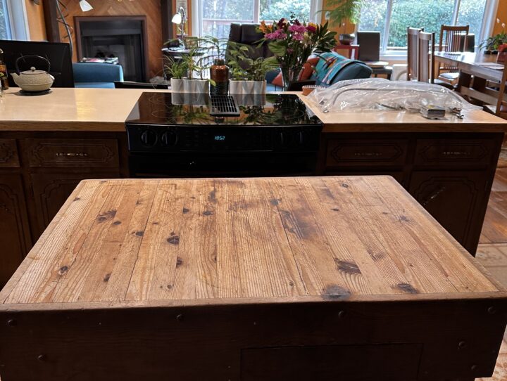 outdated kitchen in Corvallis that needs to be remodeled