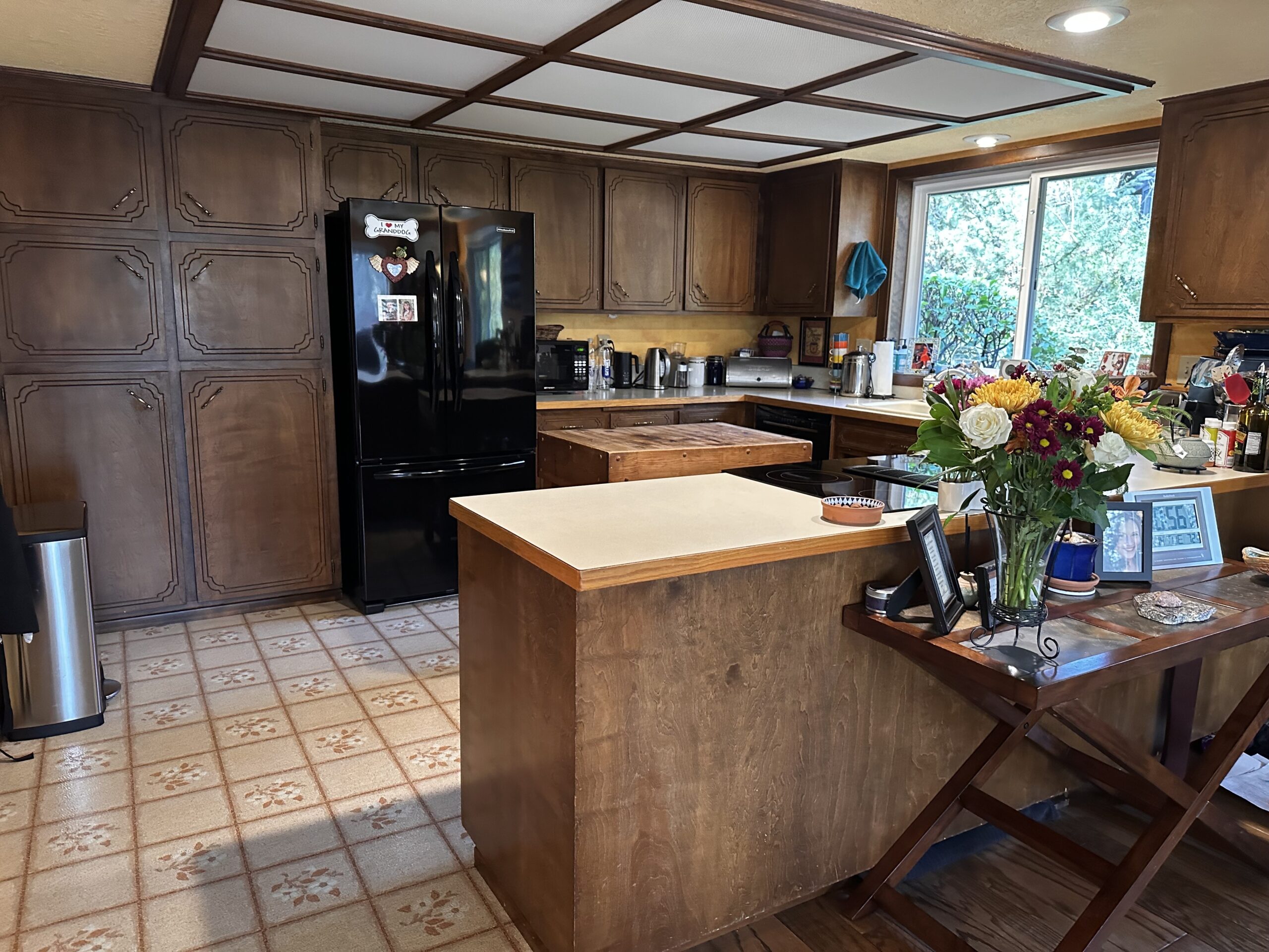 Outdated Corvallis kitchen in need of remodeling
